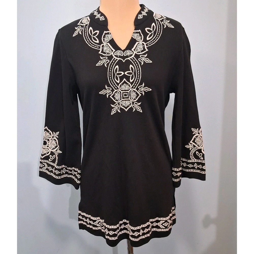 North Stye Womens Tunic Top Sz S Black White Embroidered Bell Sleeve Resortwear